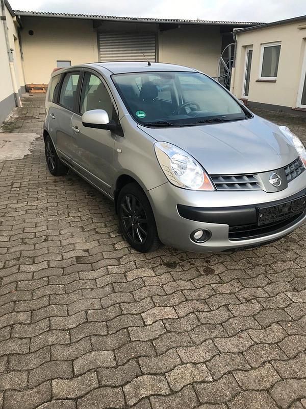 Grau Gebraucht 2006 Nissan Note Kleinwagen | 2.800 € (Etwas zu teuer) - Bild 1/4
