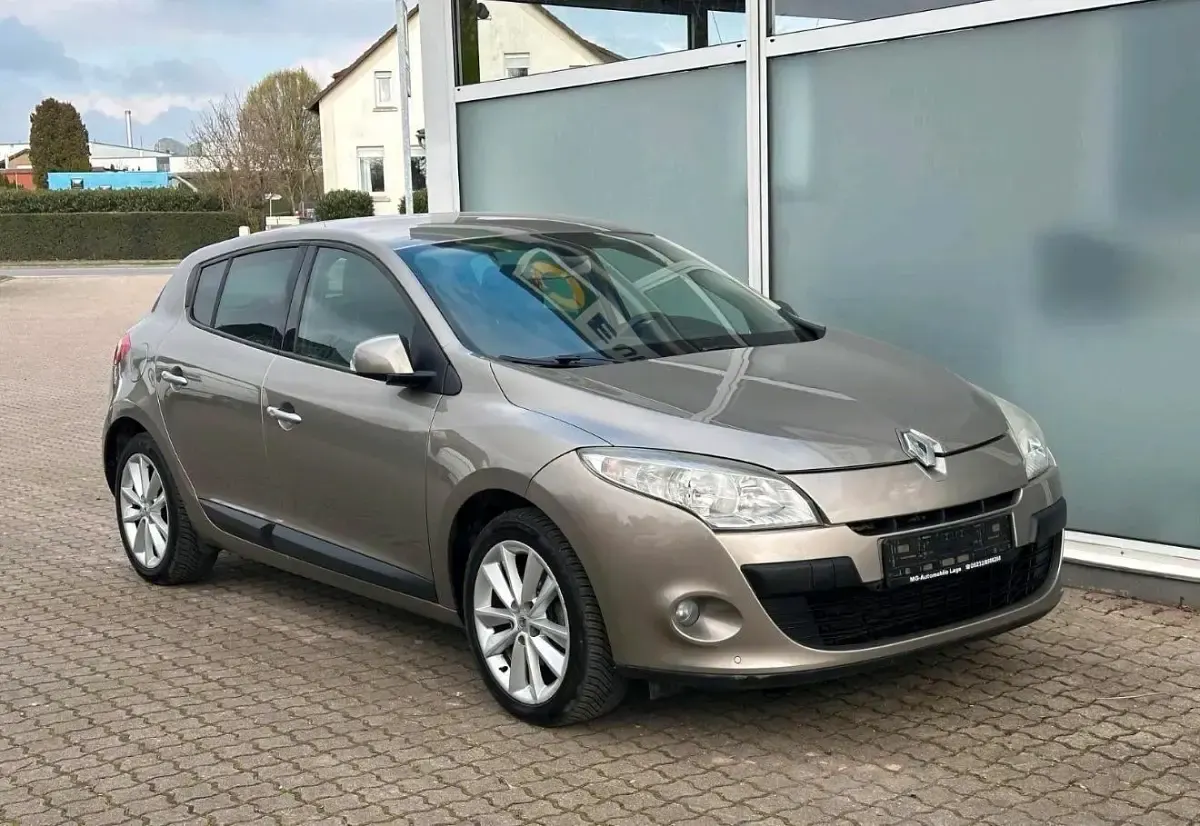 Gebraucht Renault Mégane 131 PS (96 kW) 2009 Gold Kleinwagen