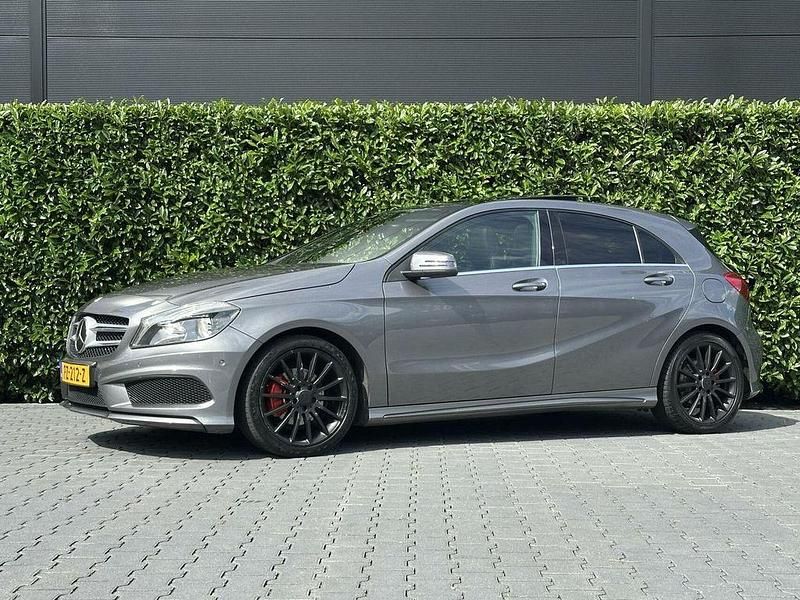 Grau Gebraucht 2013 Mercedes A200 Prestige Limousine | 8.450 € (Etwas zu teuer) - Bild 1/4