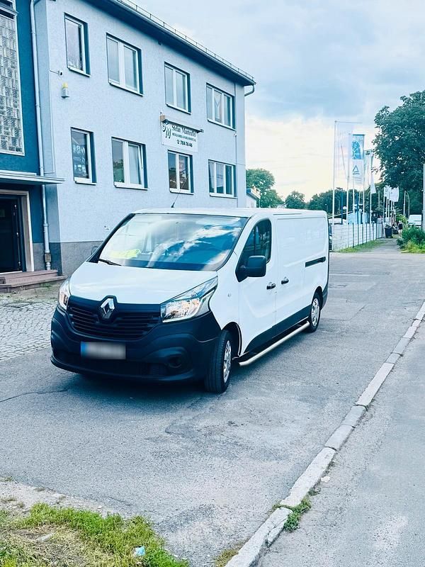 Gebraucht Renault Trafic 90 PS (66 kW) 2016 Weiß Van / Kleinbus