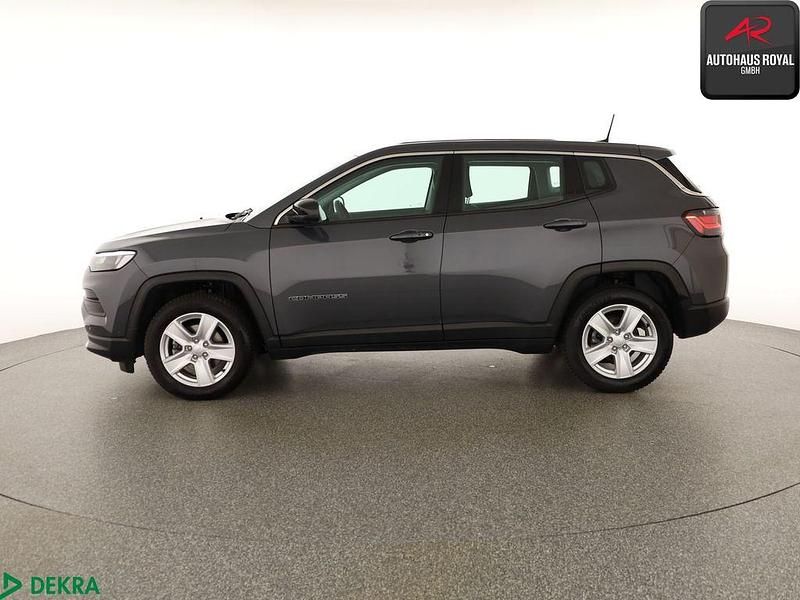 Gebraucht Jeep Compass Altitude 131 PS (96 kW) 2025 Grau SUV
