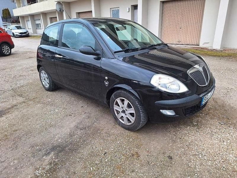 Gebraucht Lancia Ypsilon 80 PS (58 kW) 2006 Schwarz Kleinwagen