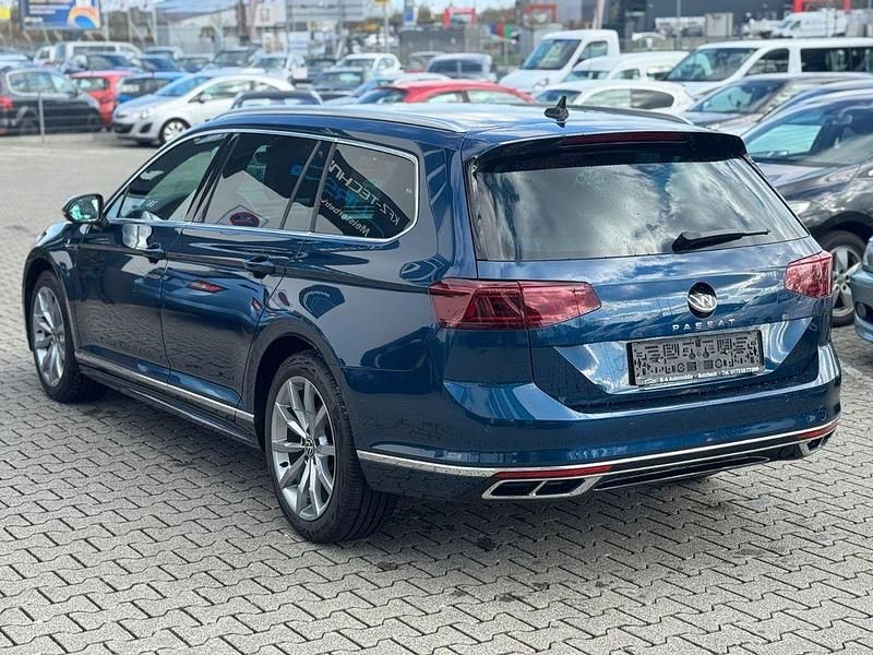 Second-hand VW Passat 150 CP (110 kW) 2023 Albastru Break