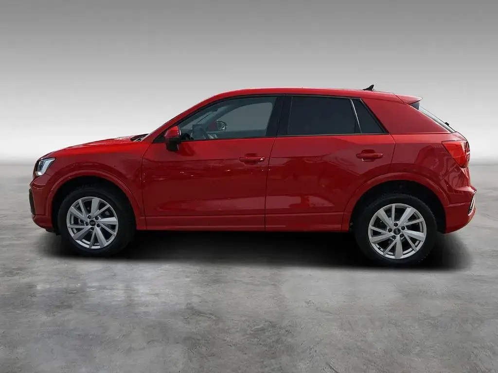 Second-hand Audi Q2 Advanced 150 CP (110 kW) 2026 Roșu SUV