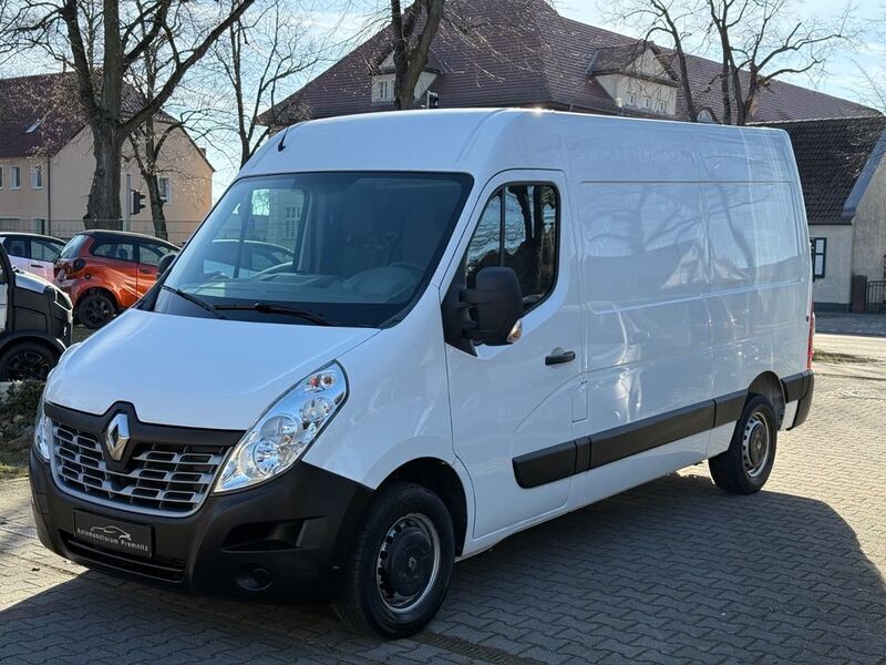 Second-hand Renault Master 131 CP (96 kW) 2018 Alb Van