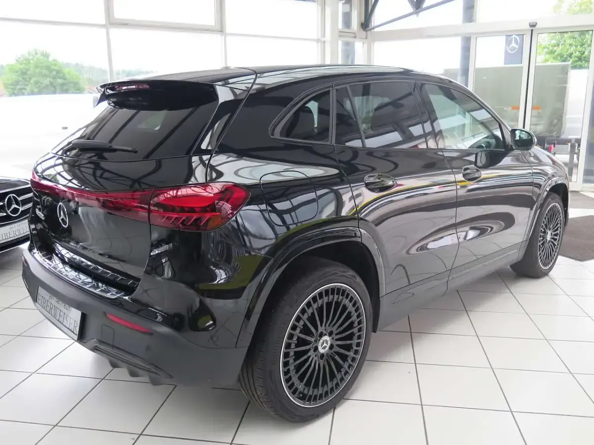 Gebraucht Mercedes EQA250 AMG 139 kW (190 PS) 2025 Kosmosschwarz  metalliclack SUV