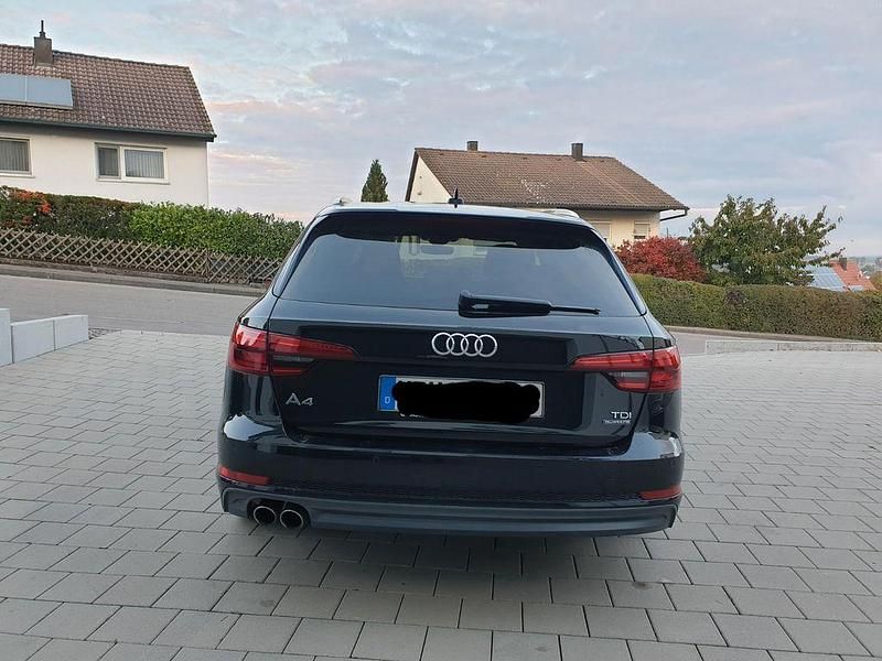 Gebraucht Audi A4 Sport 190 PS (139 kW) 2016 Schwarz Kombi