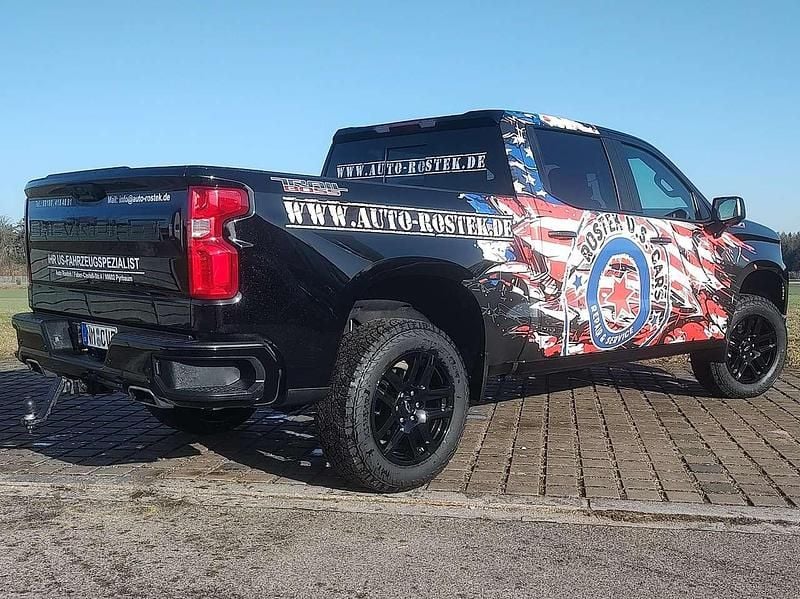 Neu Chevrolet Silverado 426 PS (313 kW) 2026 Schwarz SUV