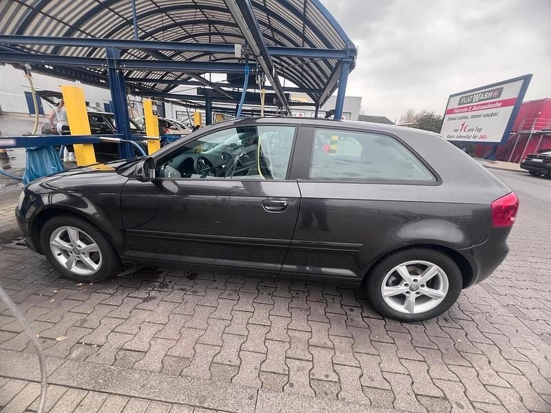 Gebraucht Audi A3 102 PS (75 kW) 2009 Grau Kleinwagen