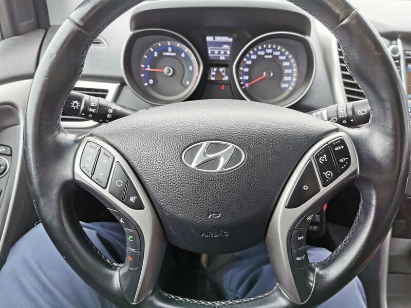 Gebraucht Hyundai i30 YES! 110 PS (80 kW) 2015 Weiß Kombi