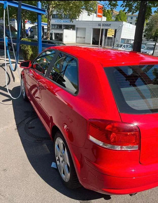 Rot Gebraucht 2006 Audi A3 Coupé | 2.500 € (Guter Preis) - Bild 1/4