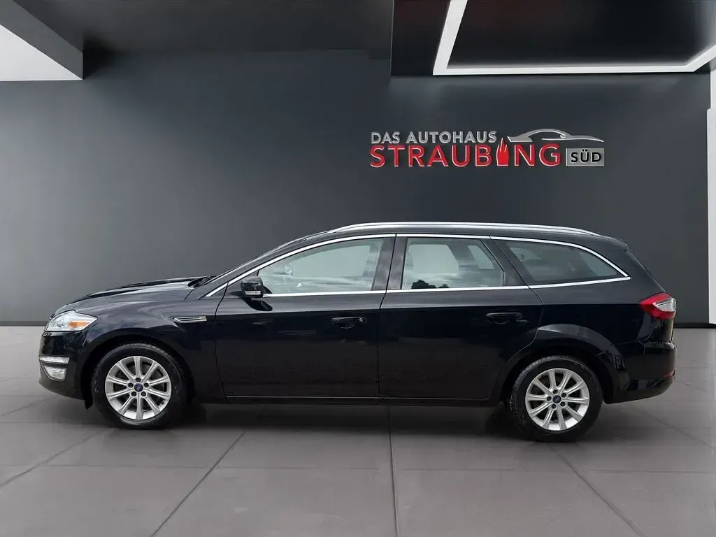Gebraucht Ford Mondeo Titanium 163 PS (119 kW) 2012 Schwarz Limousine