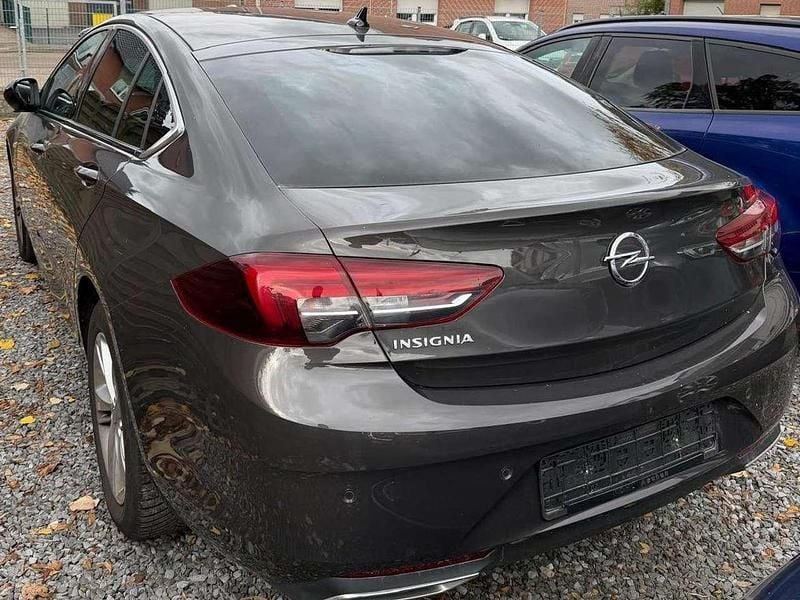 Gebraucht Opel Insignia Elegance 174 PS (127 kW) 2021 Stone brown met (058p) Kleinwagen
