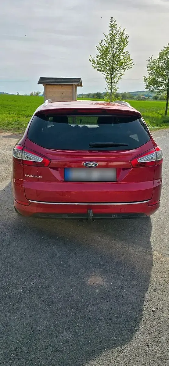Gebraucht Ford Mondeo Titanium 163 PS (119 kW) 2015 Rot Kombi