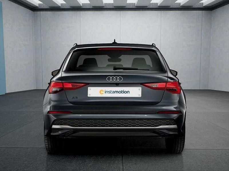 Gebraucht Audi A3 150 PS (110 kW) 2024 Grau Limousine