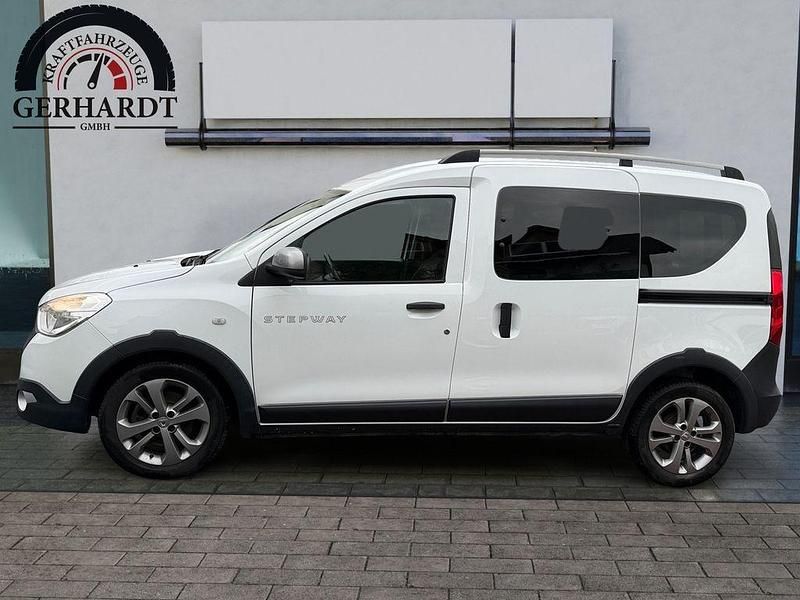 Gebraucht Dacia Dokker Stepway 116 PS (85 kW) 2017 Weiß Van / Kleinbus