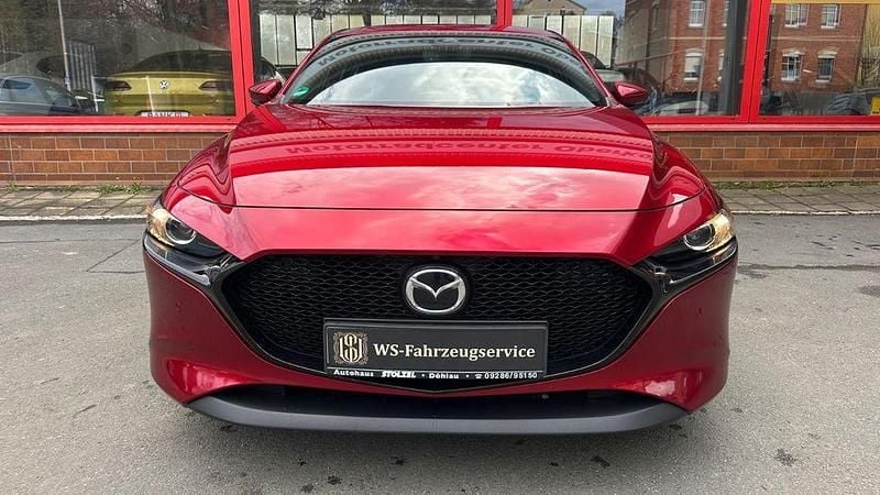 Gebraucht Mazda 3 Selection 122 PS (89 kW) 2019 Rot Limousine