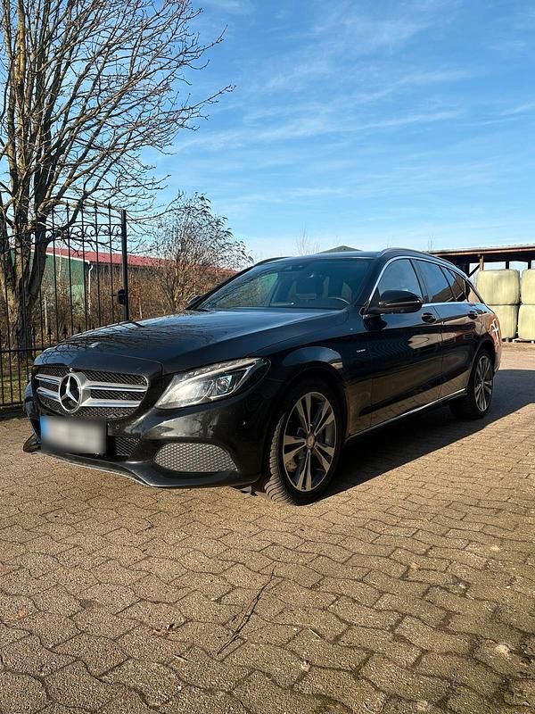Gebraucht Mercedes C350e 210 PS (154 kW) 2017 Schwarz Kombi