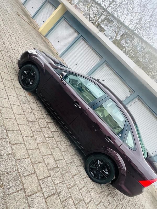 Gebraucht Ford Focus 145 PS (106 kW) 2008 Beige Limousine