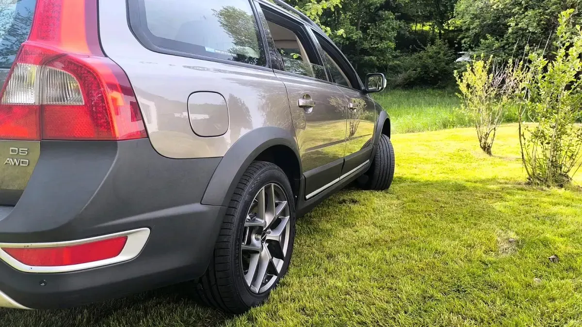 Gebraucht Volvo XC70 185 PS (136 kW) 2009 Gold Kombi