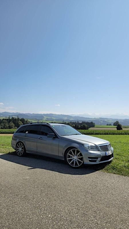 Silber Gebraucht 2012 Mercedes 190 AMG Limousine | 6.600 € - Bild 1/4