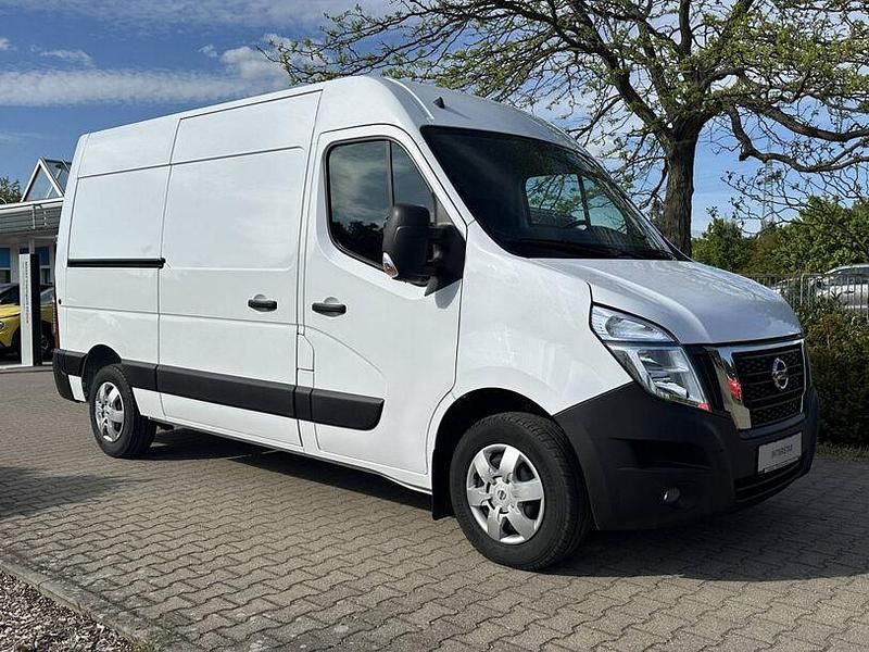 Gebraucht Nissan Interstar N-Connecta 135 PS (99 kW) 2022 Weiss Van