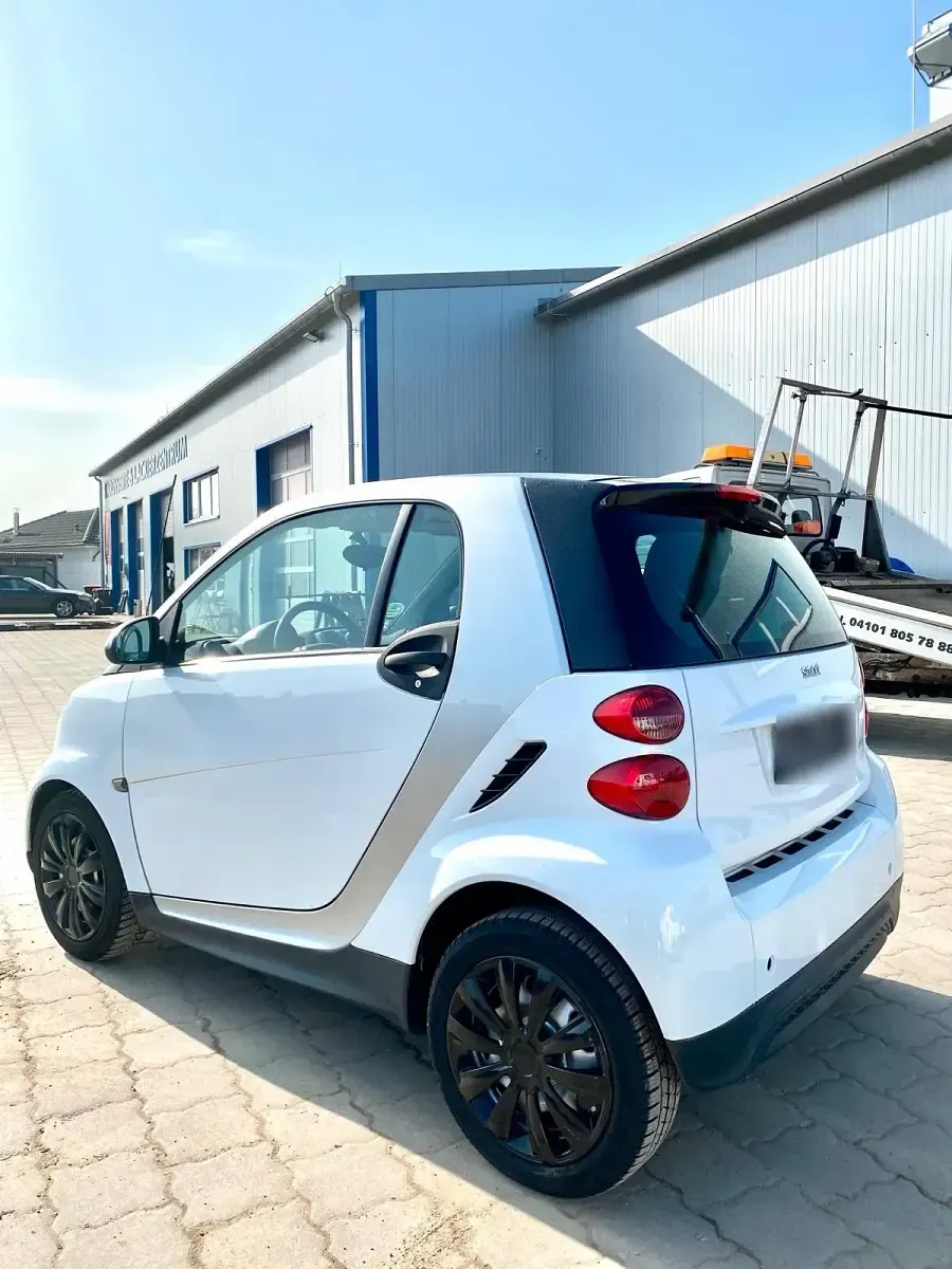 Gebraucht Smart ForTwo Coupé 71 PS (52 kW) 2015 Weiß Coupé