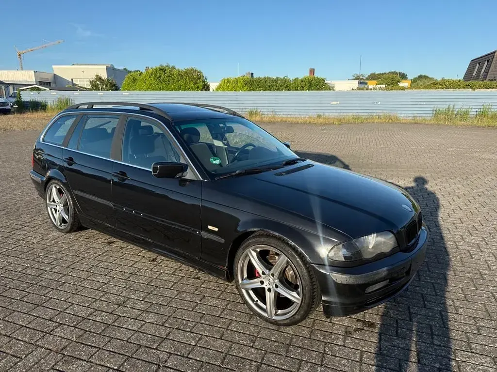 Gebraucht BMW 320 Performance 150 PS (110 kW) 2000 Schwarz Limousine