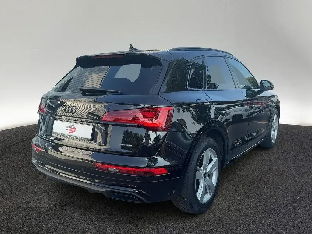 Gebraucht Audi Q5 S-Line 299 PS (219 kW) 2022 0e mythosschwarz metallic SUV