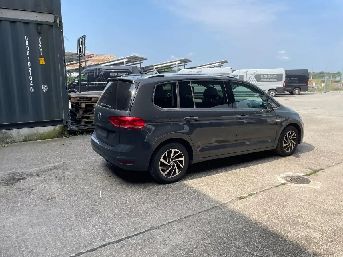 Gebraucht VW Touran Join 150 PS (110 kW) 2019 Grau Van / Kleinbus
