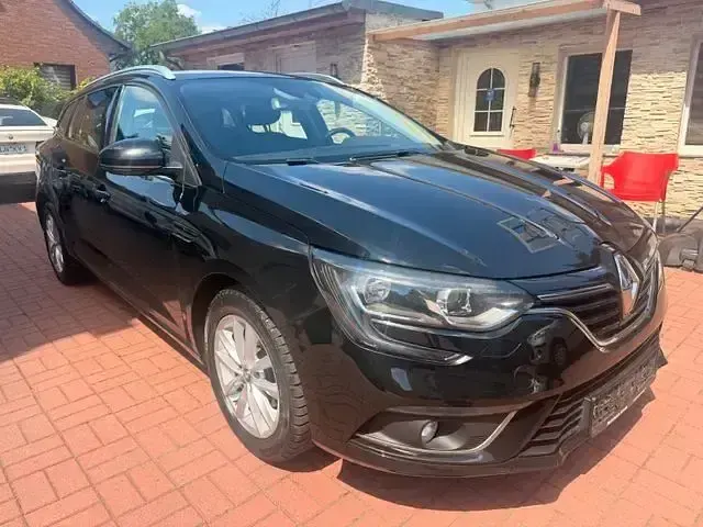 Gebraucht Renault Mégane LIMITED 110 PS (80 kW) 2017 Schwarz Limousine