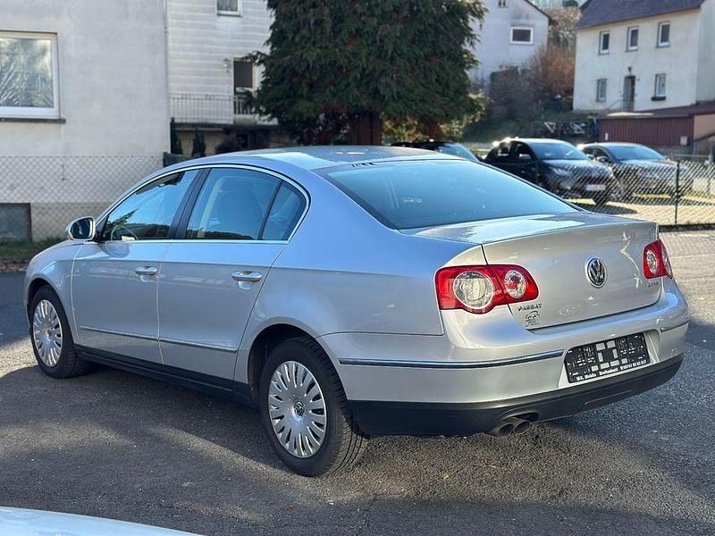 Gebraucht VW Passat Comfortline 140 PS (102 kW) 2009 Silber Limousine