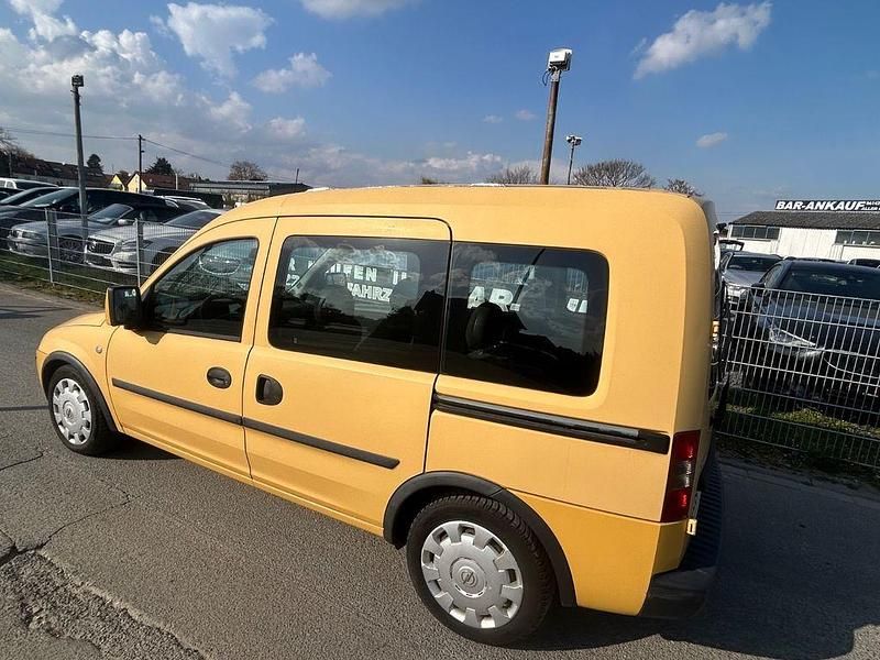 Gebraucht Opel Combo Edition 75 PS (55 kW) 2007 Gelb Van / Kleinbus