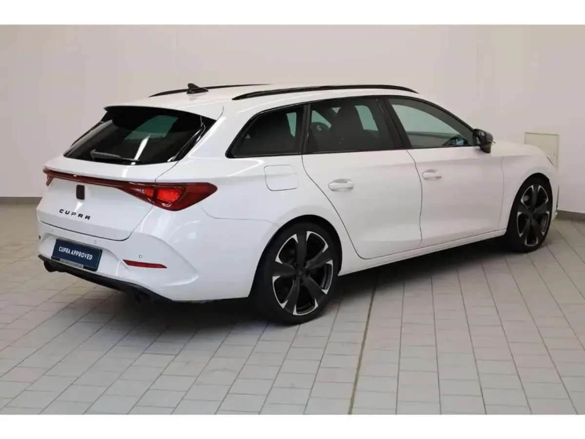 Gebraucht Cupra Leon VZ 245 PS (180 kW) 2024 Weiß Limousine