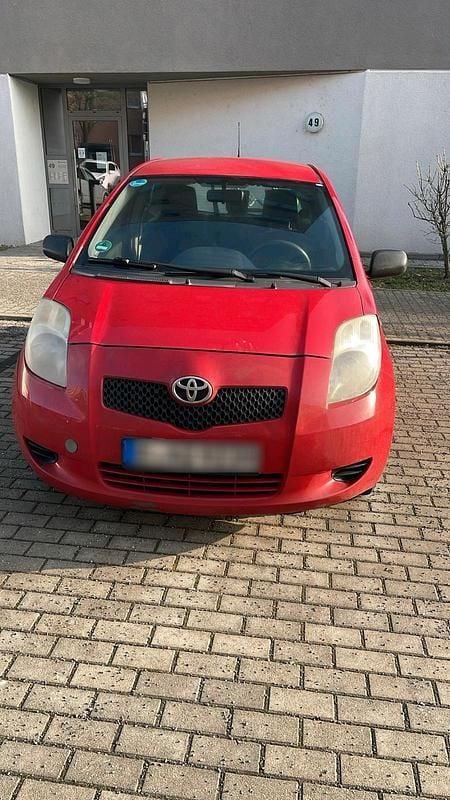 Rot Gebraucht 2007 Toyota Yaris Kleinwagen | 1.500 € (Fairer Preis) - Bild 1/4