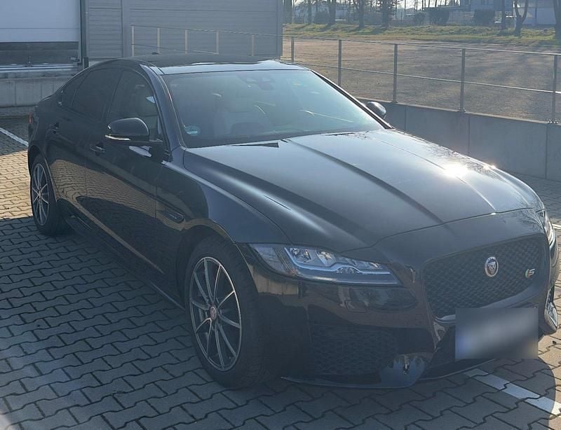 Gebraucht Jaguar XF S 381 PS (280 kW) 2016 Schwarz Limousine