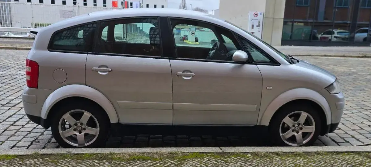 Occasion Audi A2 75 ch (55 kW) 2004 Argent Citadine