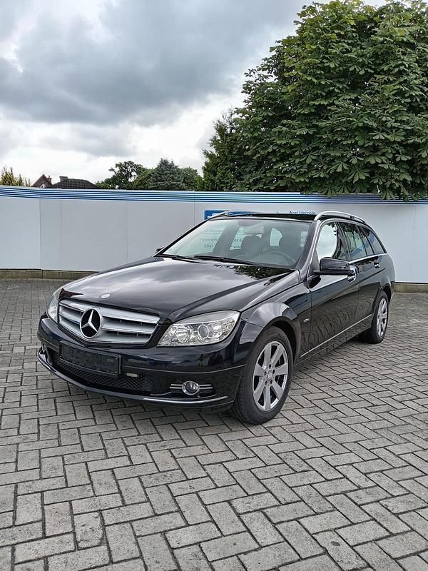 Schwarz Gebraucht 2010 Mercedes C220 Kombi | 4.499 € (Guter Preis) - Bild 1/4