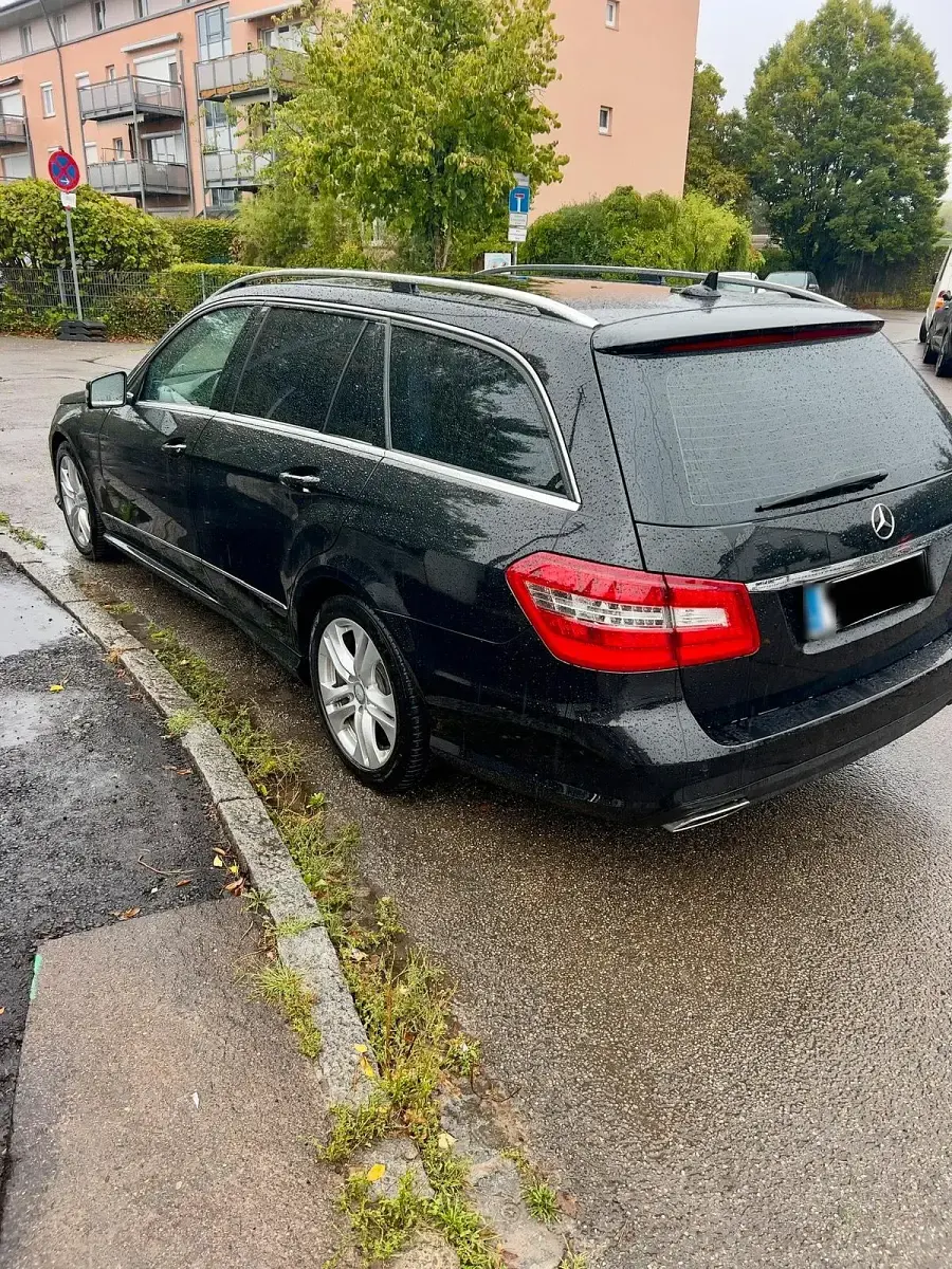 Gebraucht Mercedes E300 Avantgarde 231 PS (169 kW) 2012 Schwarz Kombi