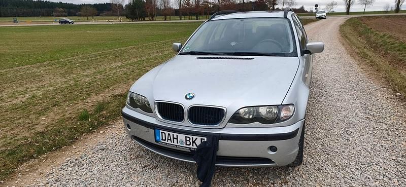 Gebraucht BMW 318 143 PS (105 kW) 2005 Silber Kombi