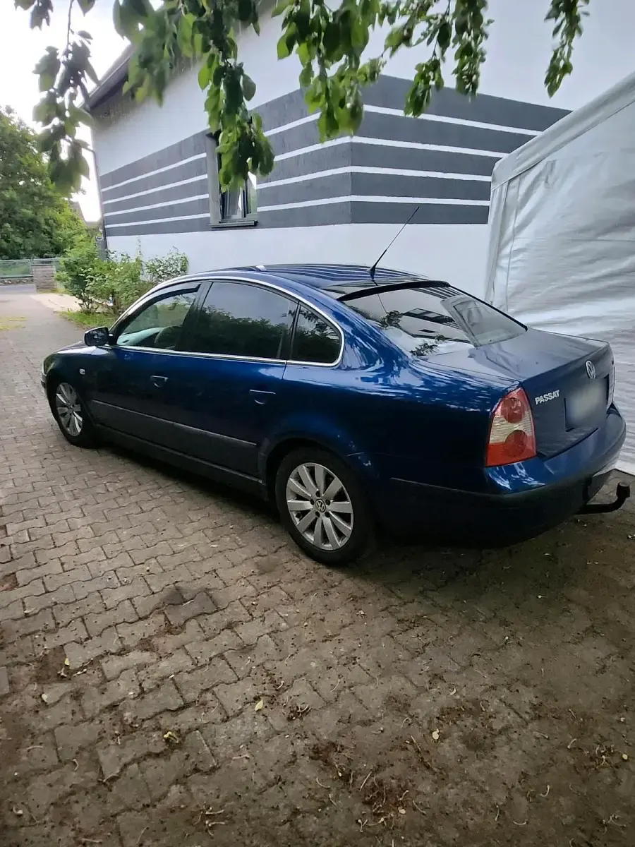 Gebraucht VW Passat 131 PS (96 kW) 2000 Blau Limousine