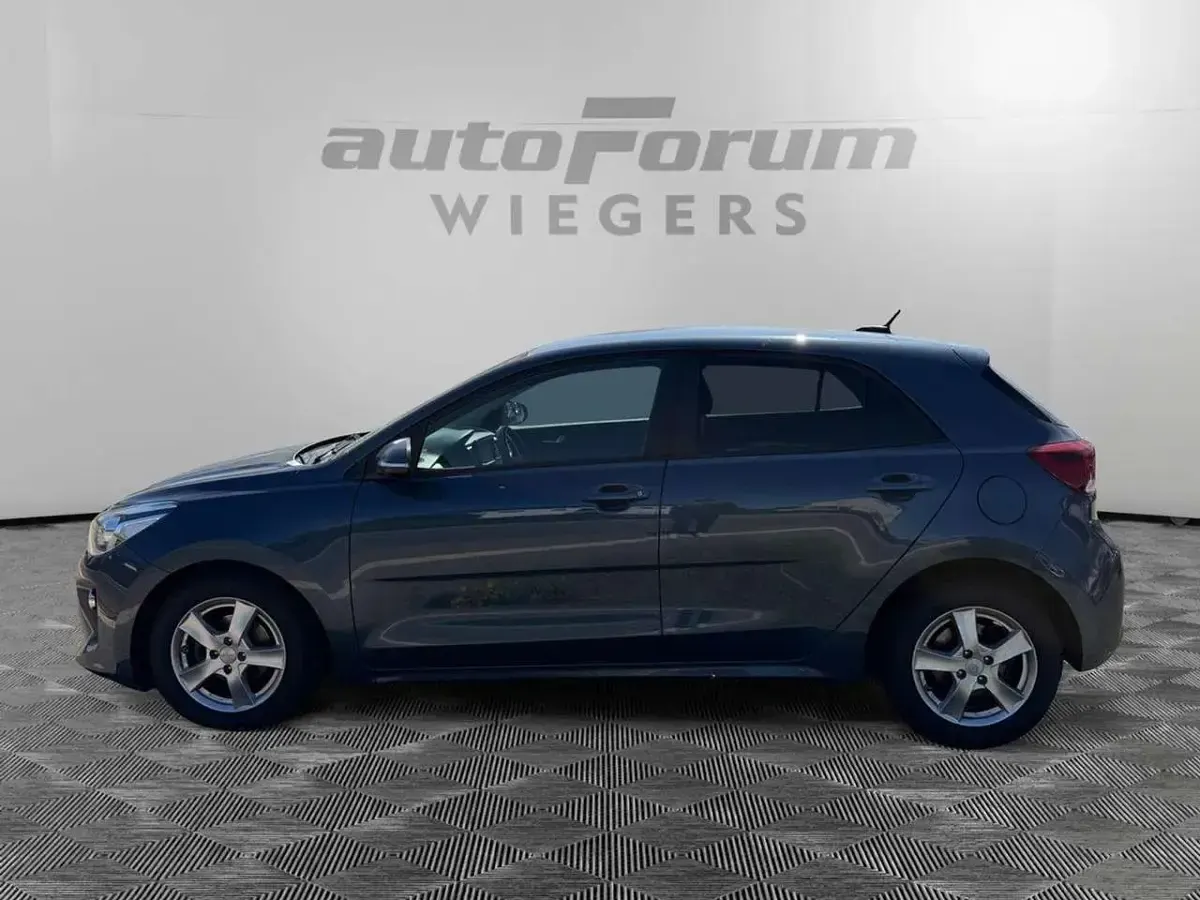 Gebraucht Kia Rio DREAM-TEAM Edition 84 PS (61 kW) 2020 Blau Limousine