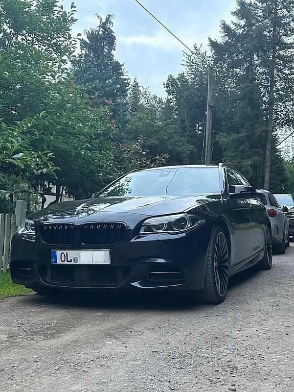 Schwarz Gebraucht 2014 BMW M550 Shadowline Limousine | 21.500 € (Fairer Preis) - Bild 1/4