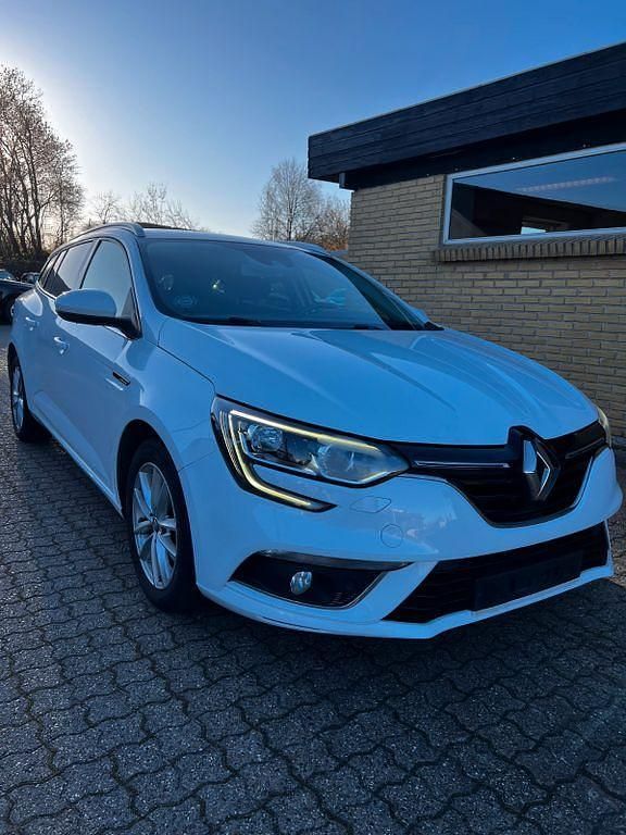 Gebraucht Renault Mégane IV 110 PS (80 kW) 2018 Weiß Limousine