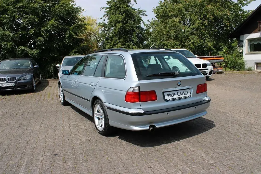 Gebraucht BMW 528 193 PS (141 kW) 1998 Silber Kombi
