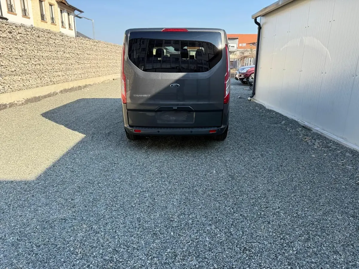 Gebraucht Ford Transit Custom 131 PS (96 kW) 2021 Grau Van / Kleinbus