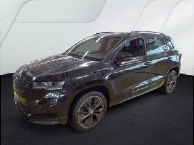 Schwarz Gebraucht 2025 Skoda Karoq SportLine SUV | 35.490 € (Fairer Preis) - Bild 1/4