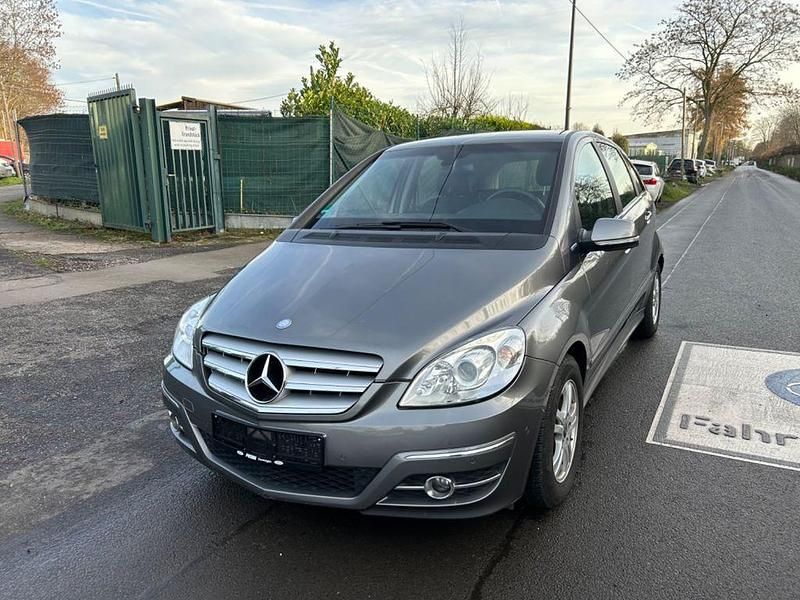 Gebraucht Mercedes B160 95 PS (69 kW) 2009 Grau Van / Kleinbus