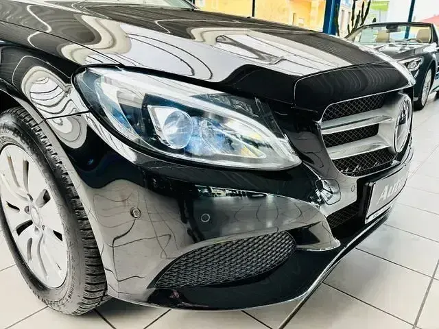 Używany Mercedes C250 211 KM (155 kW) 2016 Czarny Kombi