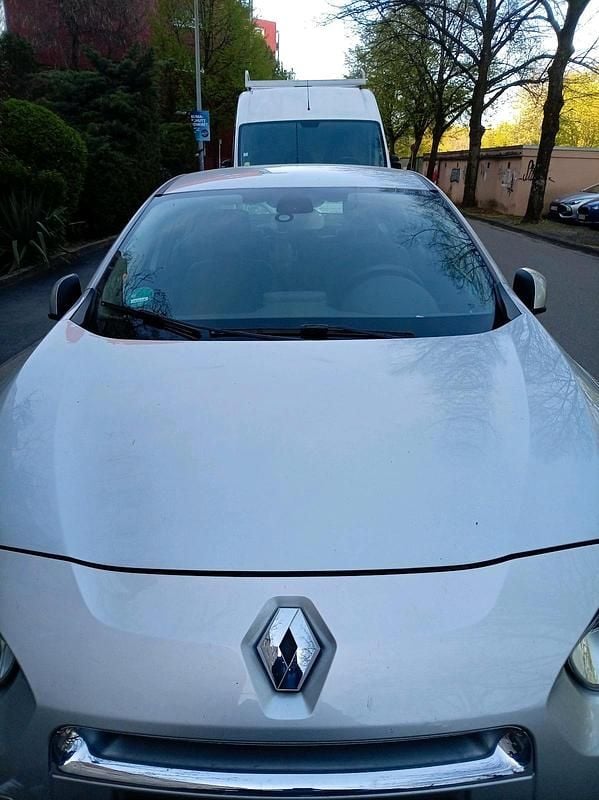 Brugt Renault Fluence 140 HK (102 kW) 2011 Sølv Sedan